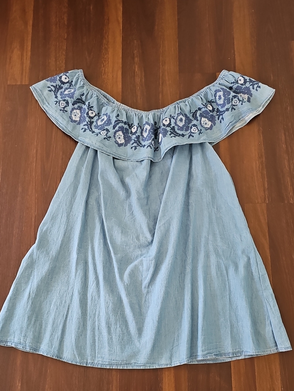 Arizona Jean Company Light Blue Off-Shoulder Embroidered Dress